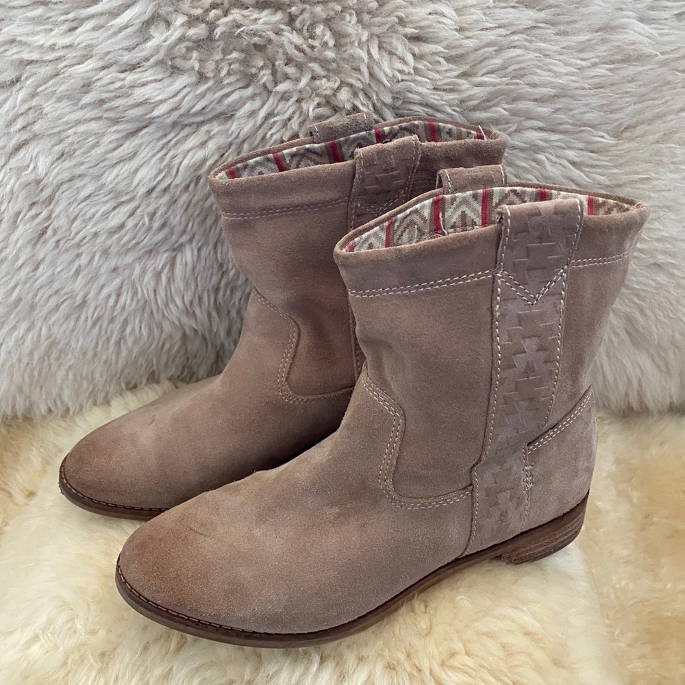 Toms Tan Suede Ankle Boot